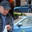 71-letni Piotr Fronczewski kupuje słodkości u Gessler i odjeżdża nowym BMW (ZDJĘCIA)