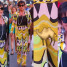 Kris Jenner i jej "camel toe" spacerują po francuskim kurorcie (ZDJĘCIA)