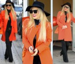 Szczęśliwa Doda oddaje pierścionek Emila do Urzędu Skarbowego (ZDJĘCIA)