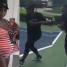 Serena Williams w siódmym miesiącu ciąży (!) skacze za piłką na korcie tenisowym!