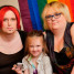 Transseksualni rodzice wychowują dziecko "płynne płciowo"! "Chcemy dać mu pewność siebie, by był, tym, kim chce być"